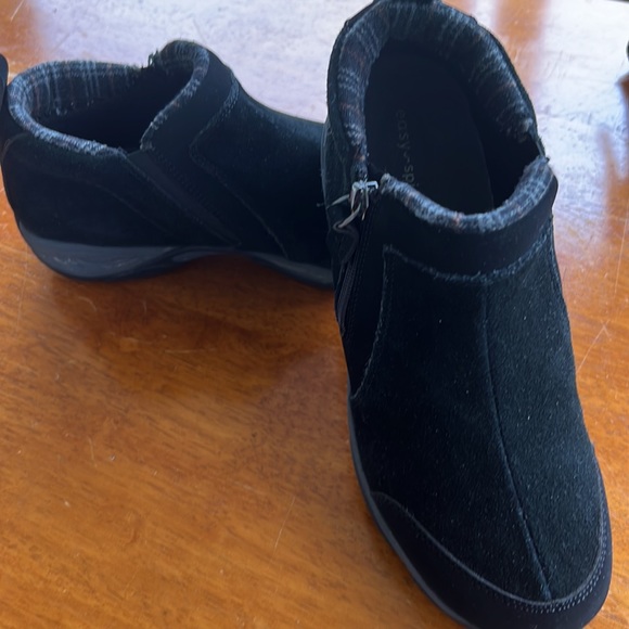 Easy Spirit Boots - Picture 4 of 5